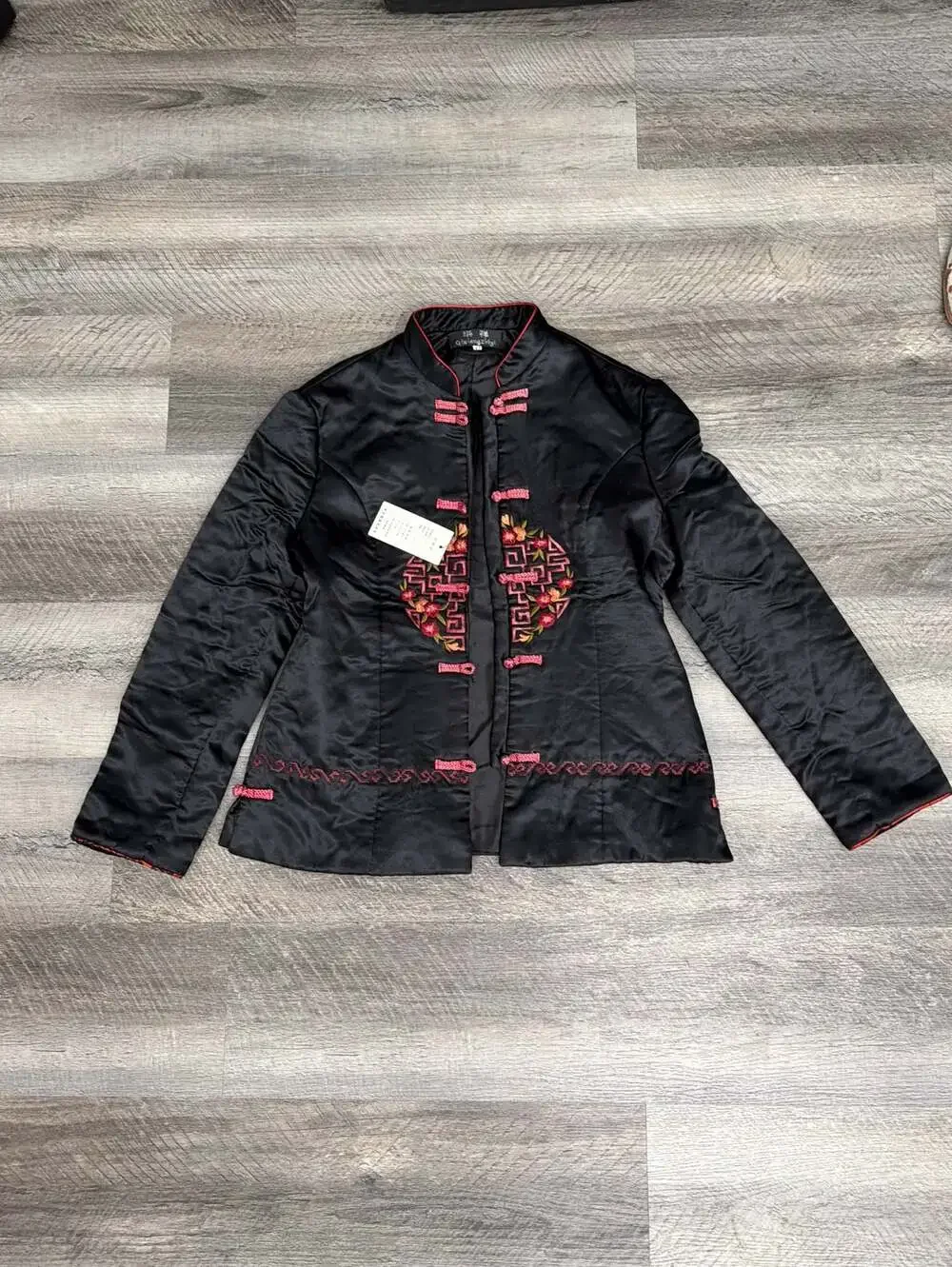 QiWangZhiYi Vintage Black Satin Mandarin Collar Embroidered Chinese Jacket NWT